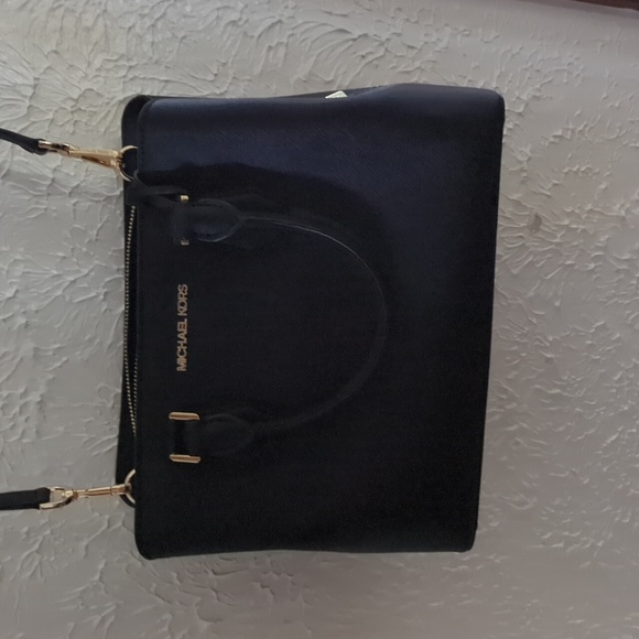 Michael Kors satchel - Picture 3 of 15